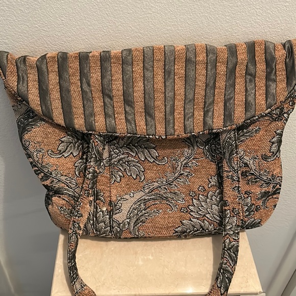 Isabella’s Journey Bags Isabellas Journey Carpet Bag Tapestry Bag